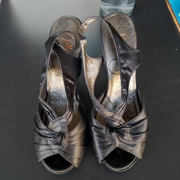 Women's Black Satin Heels - Picture 1 of 3